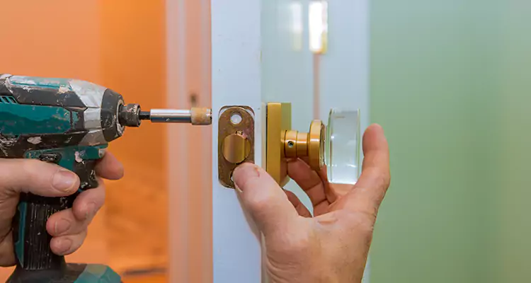Broken Door Knob Fix in Titusville, FL