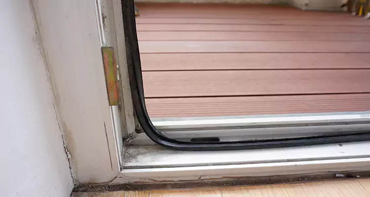 Why Choose Us for Leaking Sliding Glass Door Repair in Titusville, FL?